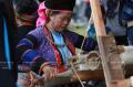 Độc đáo nghề xe lanh dệt vải của người Mông ở Đồng Văn